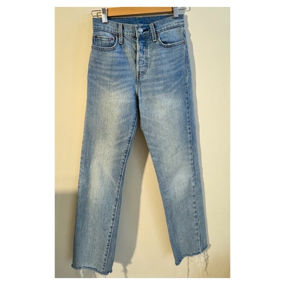 Levi’s Wedgie Fit - size 25 waist - Picture 2 of 4